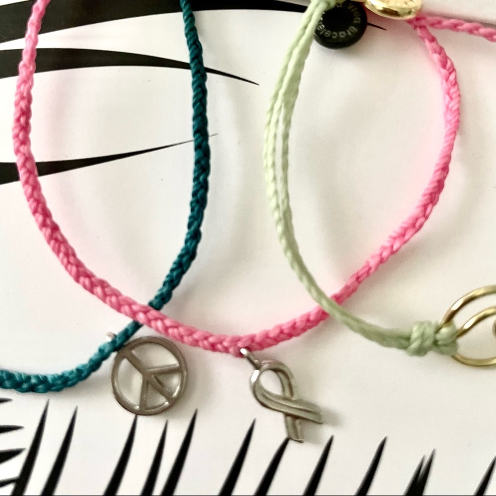 [pura vida] 3 Bracelets with Charms - Picture 3 of 4